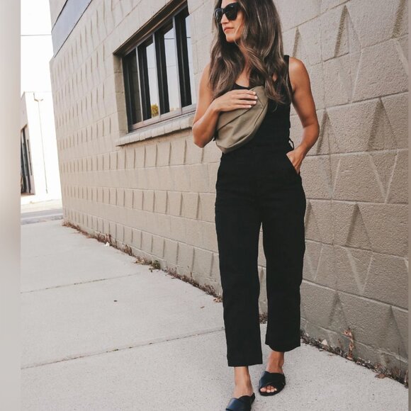 The Straight Leg Crop by Everlane in Black - Picture 1 of 5